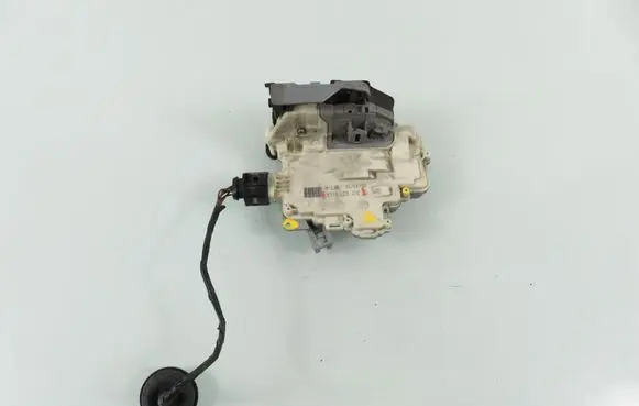 Porsche Cayenne (92A) Front door lock 8J1837016A
