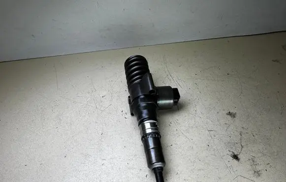 Audi A3 S3 8P Fuel injector 03G130073G 0414720404