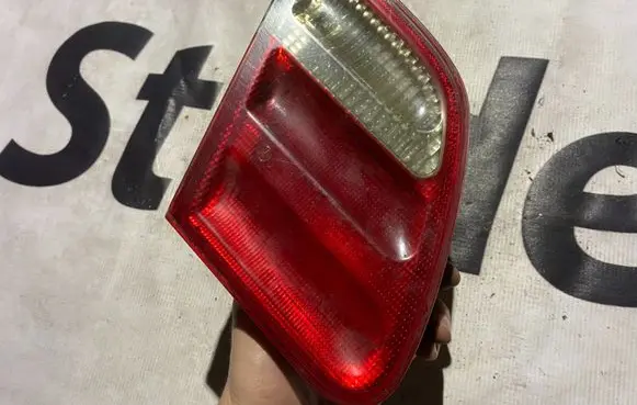 Mercedes-Benz E W210 Tailgate rear/tail lights a2108203764 2108203764