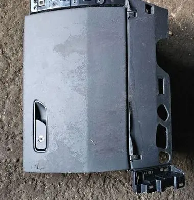 Audi RS Q8 Glove box brak