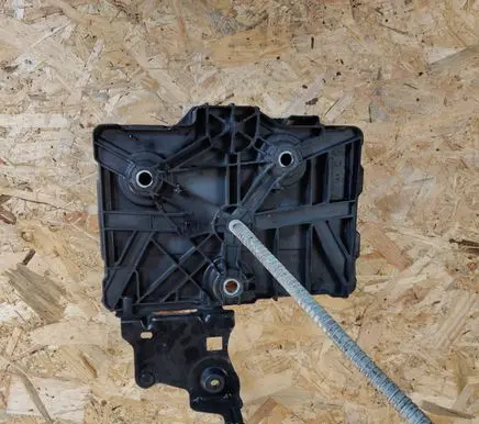 Renault Clio IV Battery box tray 648601269R