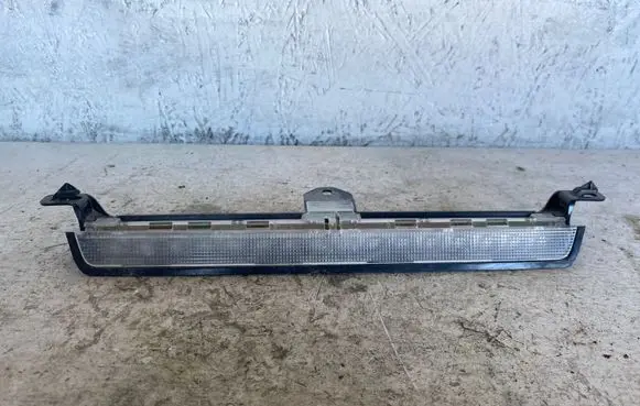 Volvo V70 Third/center stoplight 8658948