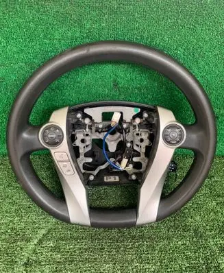 Toyota Prius (XW30) Steering wheel 