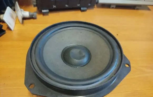 Opel Signum Front door speaker 24423552