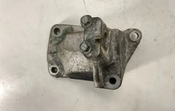 Jeep Grand Cherokee Engine mounting bracket 68252524AA 1560416