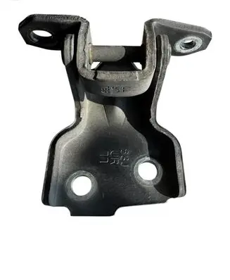 Suzuki SX4 Front door lower hinge 