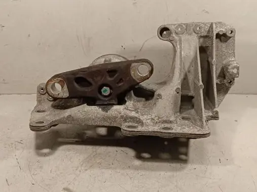 Engine mount bracket