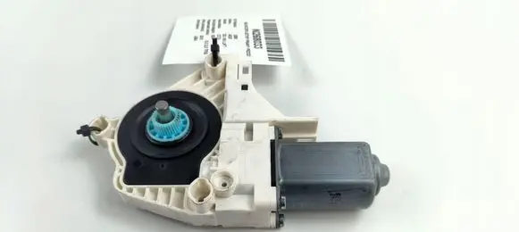 Audi Q3 F3 Front door window regulator motor 8K0959802B