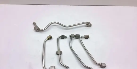 BMW 3 E92 E93 Fuel injector supply line/pipe 