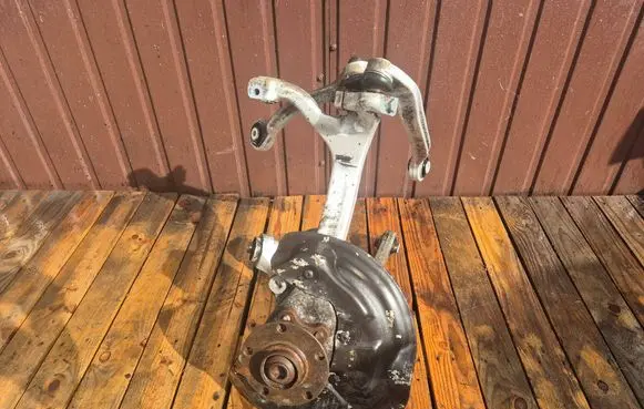Audi A6 S6 C6 4F Front wheel hub spindle knuckle 4F0407242E 4F0407272J