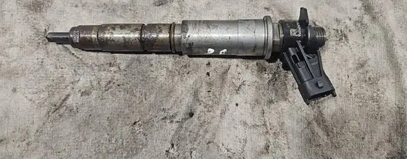 Fuel injector