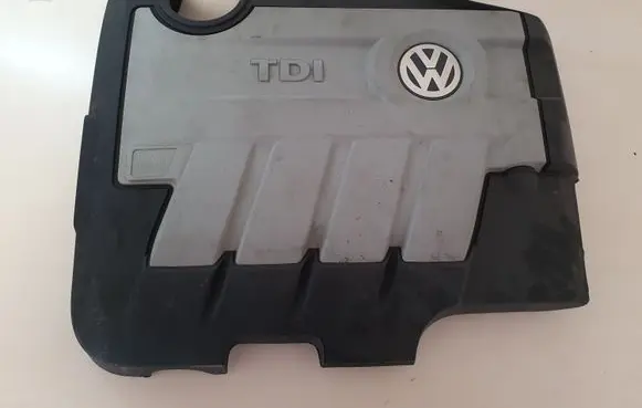 Volkswagen PASSAT B6 Engine cover (trim) 03L103925