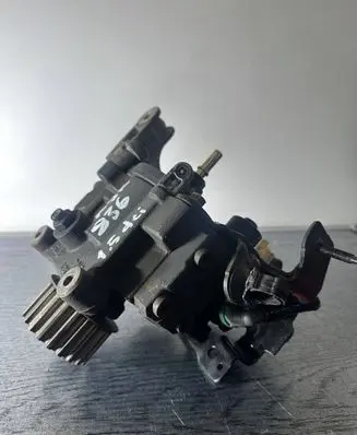 Renault Megane III Fuel injection high pressure pump A2C53351931 167008557R 5WS40844