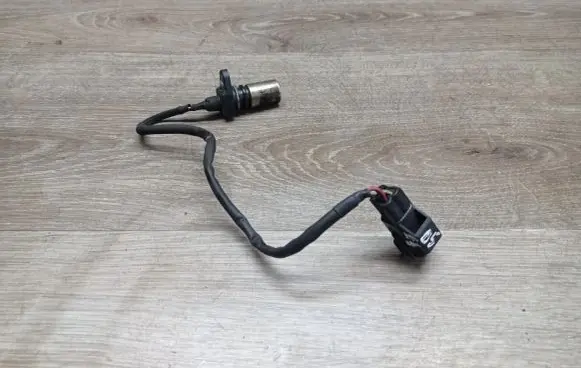 Volvo V70 Crankshaft position sensor 1275599 0296000650