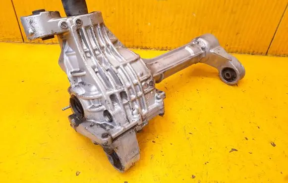 Nissan NP300 Front differential 