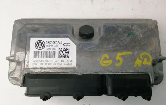 Volkswagen Golf V Engine control unit/module 03C906024K
