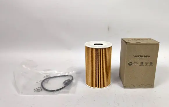 Audi A3 S3 8P Oil filter cover 03L115562
