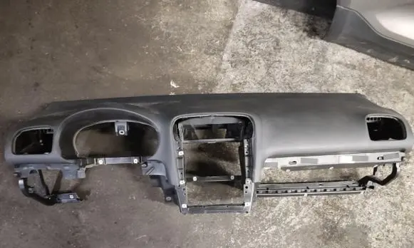 Volkswagen Golf VI Dashboard