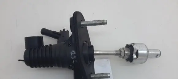 Clutch master cylinder