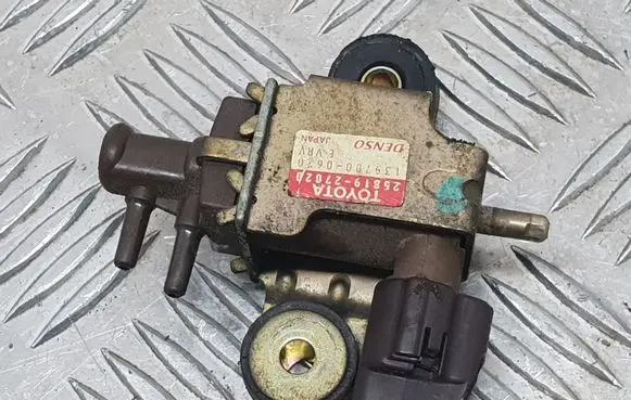 Toyota Corolla E120 E130 Turbo solenoid valve 2581927020