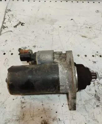 Volkswagen Golf V Starter motor