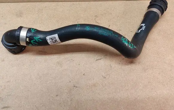 BMW 4 F32 F33 Engine coolant pipe/hose 9329646 64219329646