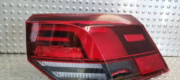 Volkswagen Golf VIII Rear/tail lights S27698739 5H0945096C