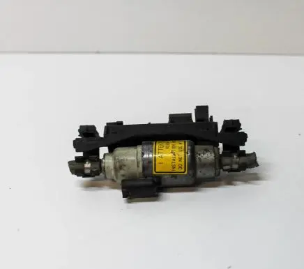 Audi A4 S4 B7 8E 8H Fuel injection high pressure pump