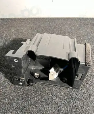 Volvo XC90 Battery box tray 31652062