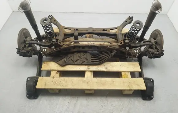 Volkswagen Tiguan Rear axle beam 