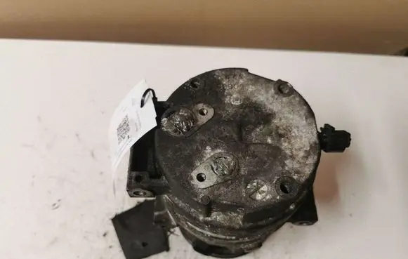 Renault Laguna II Air conditioning (A/C) compressor (pump) 1135320 8200021822