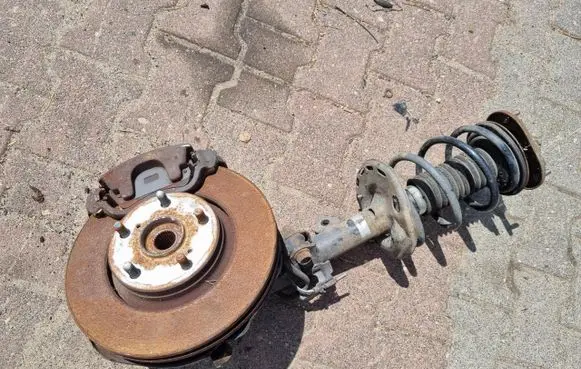Toyota Auris 150 Front wheel hub spindle knuckle MCPERSON