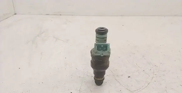 BMW 5 E39 Fuel injector 0280150415