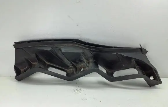 Volkswagen PASSAT B6 Front bumper mounting bracket 3C0807889