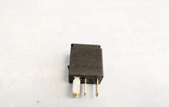 Nissan Almera N16 Other relay 252309f950 4rd007814-04