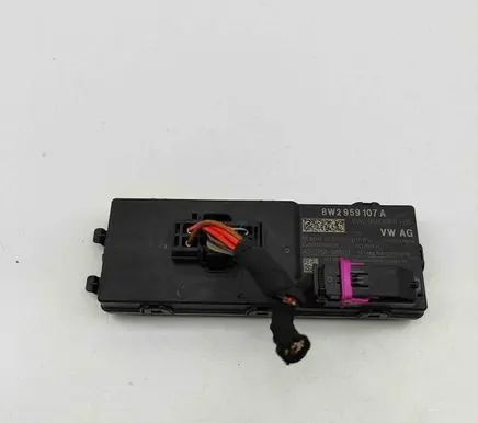 Audi E-tron GT Tailgate/trunk control unit/module 8W2959107A