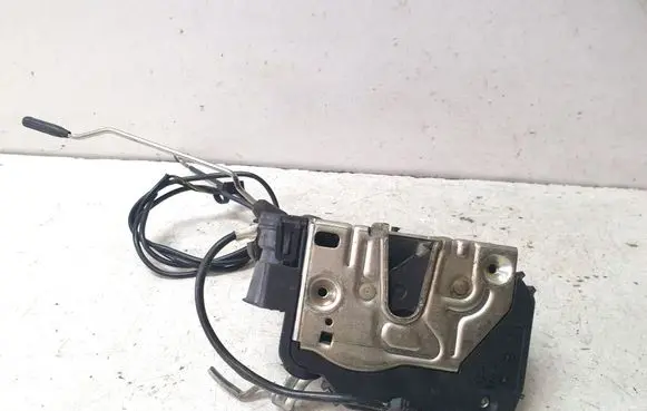 Mercedes-Benz CLS C219 Front door lock 2197200135