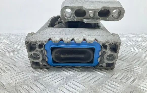 Volkswagen Scirocco Engine mount bracket 1K0199262CD
