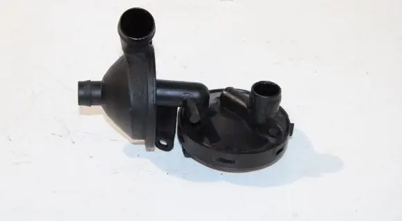 BMW 3 E46 Oil breather separator 7501566