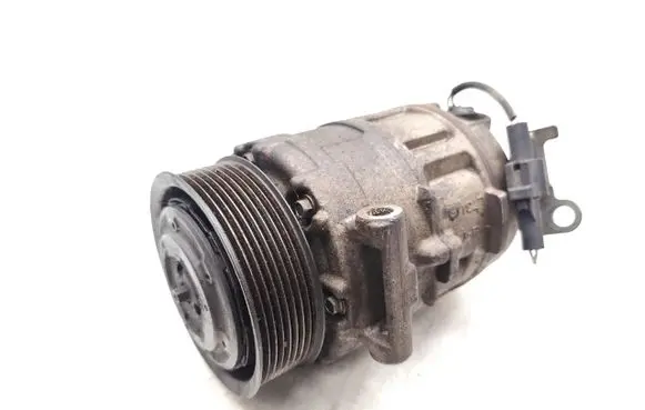 Land Rover Discovery Air conditioning (A/C) compressor (pump) 447180-8383