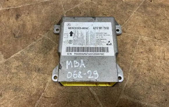Mercedes-Benz CLS C218 X218 Airbag control unit/module A2129017902