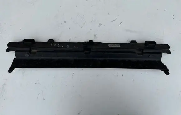 BMW 5 E60 E61 Radiator trim B990138 7553795 H0885