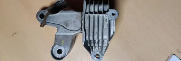 Chevrolet Malibu Gearbox mount 84034273