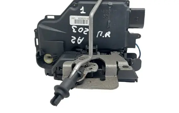 Audi A2 Front door lock 8Z2837016D