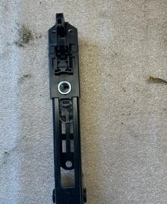 Volkswagen Tiguan Seat belt height adjuster 1T0857819B 0017981