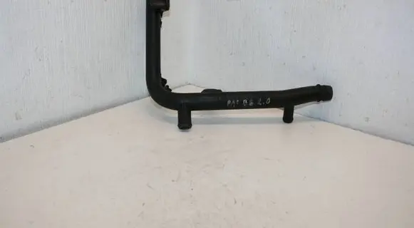 Volkswagen PASSAT B6 Engine coolant pipe/hose 03G121065AC