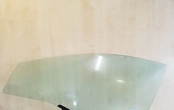 Honda Civic Front door window glass four-door