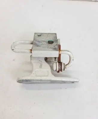 Volkswagen Transporter - Caravelle T4 Front door lower hinge 7H0831411A