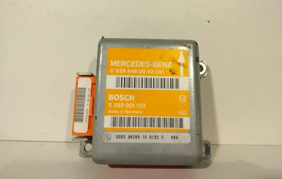 Mercedes-Benz Vito Viano W638 Airbag control unit/module 6384460042 0285001123