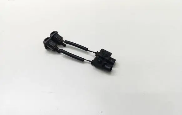 BMW 5 E60 E61 Windshield washer spray nozzle 1378908 7048050